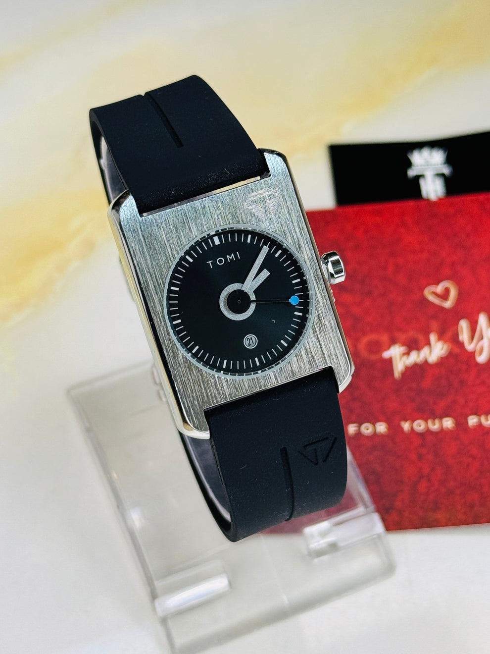 TOMI T-022 Magnet Lock Silicone Straps Tomi Tank Watch