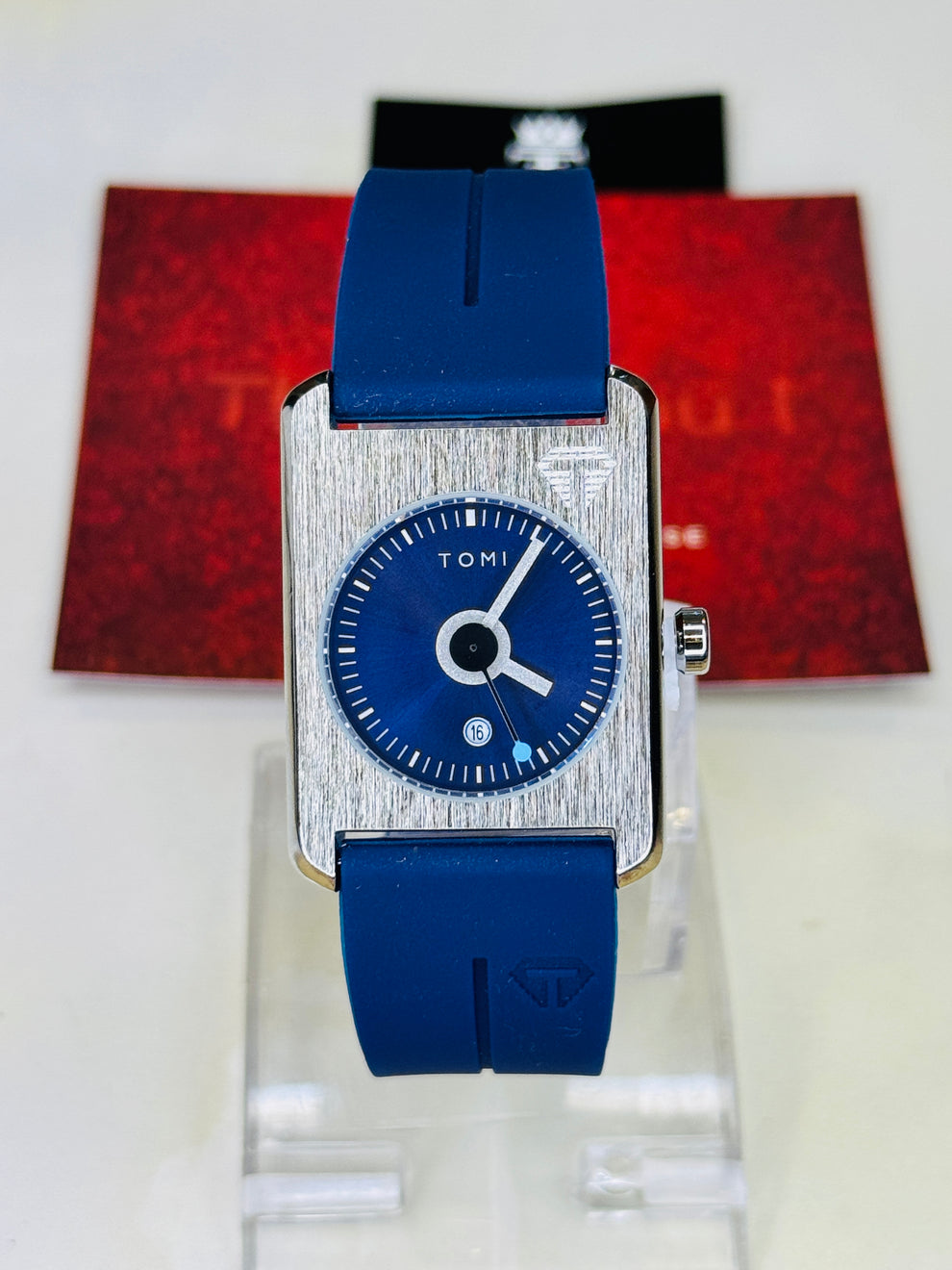 TOMI T-022 Magnet Lock Silicone Straps Tomi Tank Watch