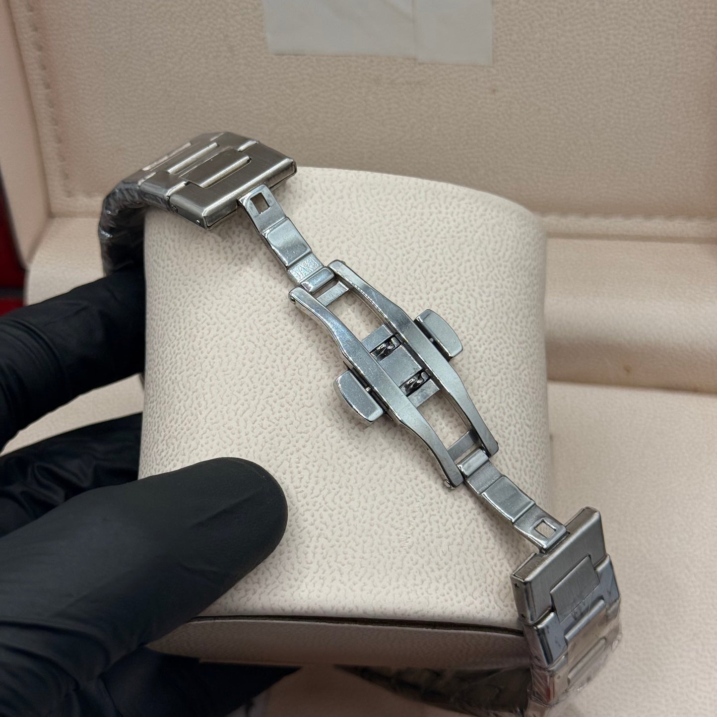 Aura satin less steel silver with marble dial